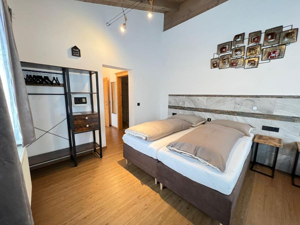 Haus Eder Steiner Bed & Breakfast Saalbach-Hinterglemm Bagian luar foto