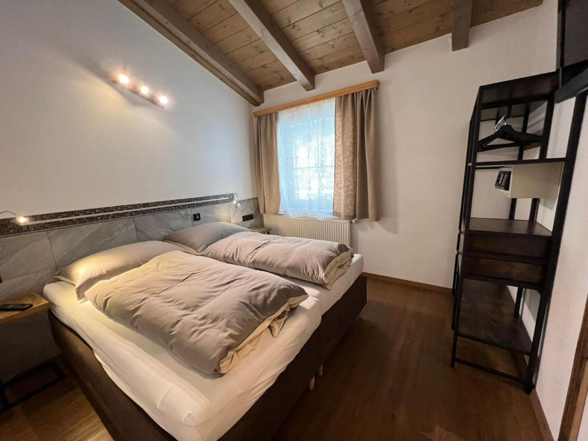 Haus Eder Steiner Bed & Breakfast Saalbach-Hinterglemm Bagian luar foto