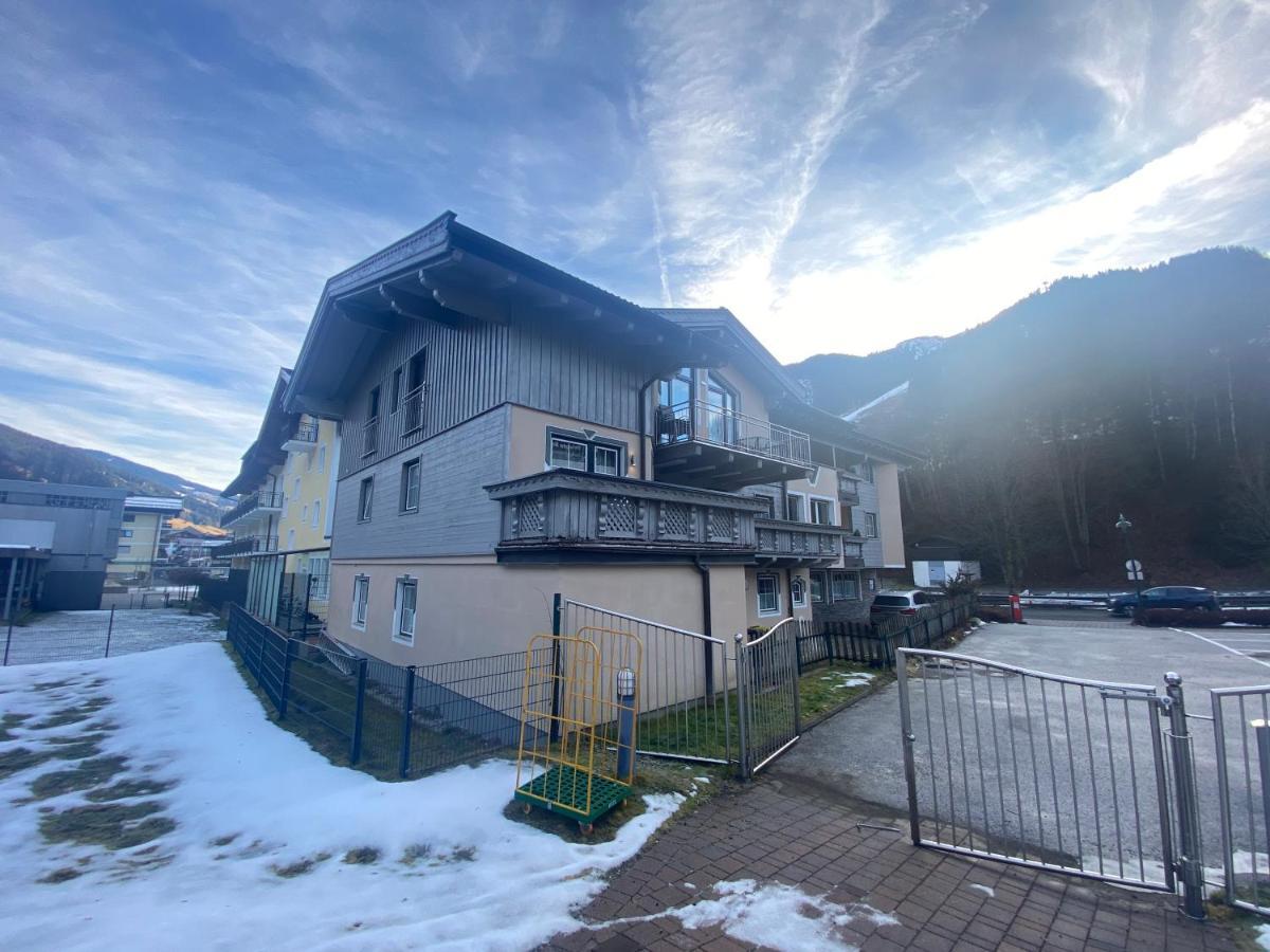 Haus Eder Steiner Bed & Breakfast Saalbach-Hinterglemm Bagian luar foto