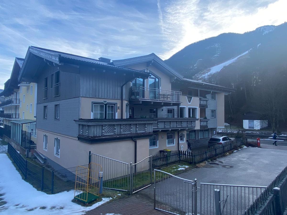 Haus Eder Steiner Bed & Breakfast Saalbach-Hinterglemm Bagian luar foto